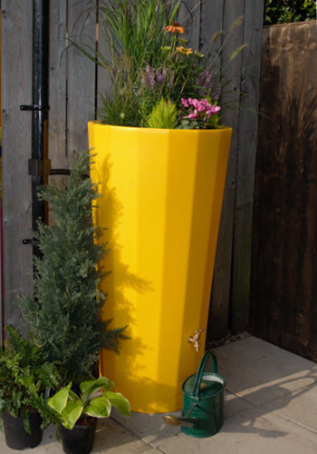 Metropolitan Water Butt with Planter. Sustainable rainwater harvesting, frost resistant, made in the UK. Garden water storage with a planter top. Large modern water butt 